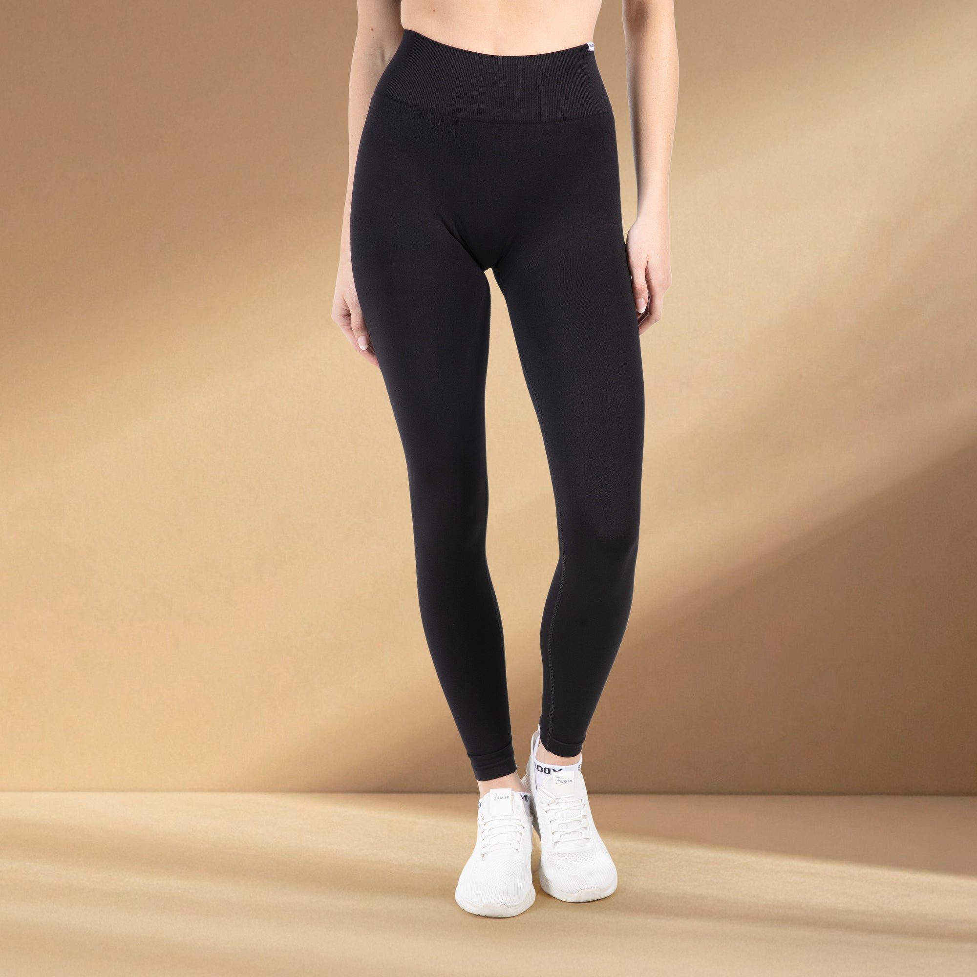 Gratis Damen Leggings ab 90€ MBW - Im Warenkorb hinzufügen